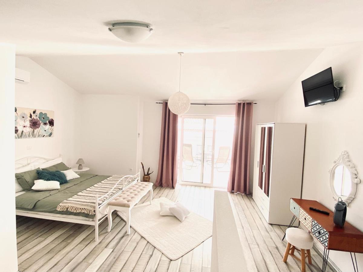Apartment Valentina Кленовица Экстерьер фото