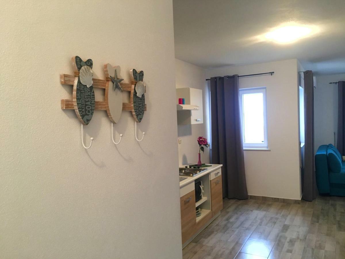 Apartment Valentina Кленовица Экстерьер фото