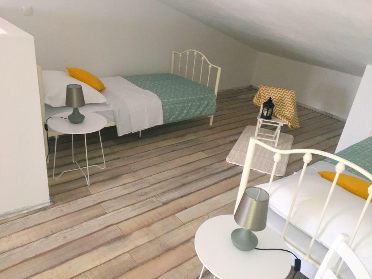 Apartment Valentina Кленовица Экстерьер фото
